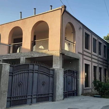 Jorji Bed & Breakfast Gori Ngoại thất bức ảnh